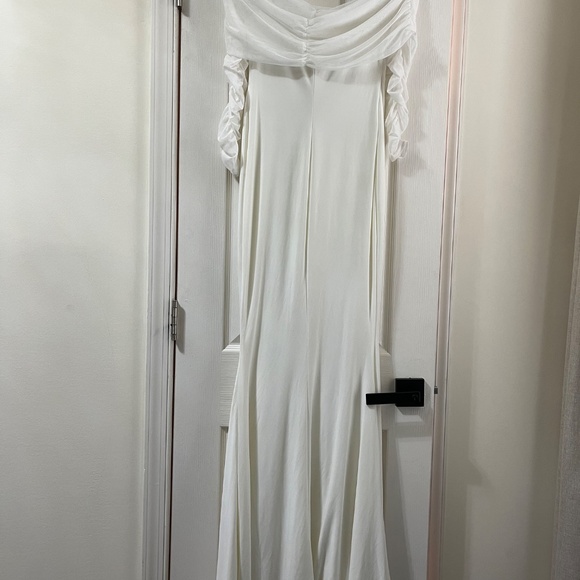 Club L London -White maternity ruched mesh Bardot maxi dress - Picture 2 of 6